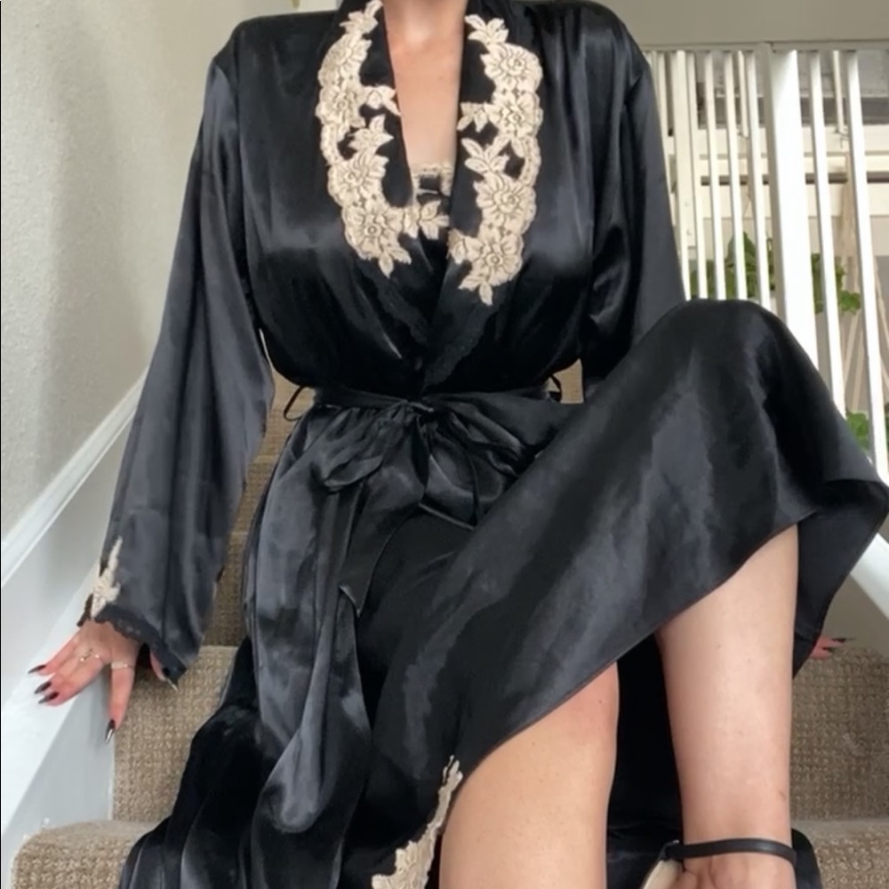 Jones New York silky slip and robe set